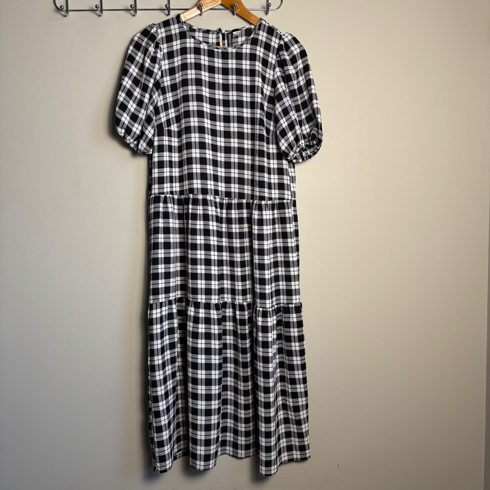 H&M Divided Black White Plaid Tiered Midi Dress Puff Sleeve Keyhole‎ Back Small
